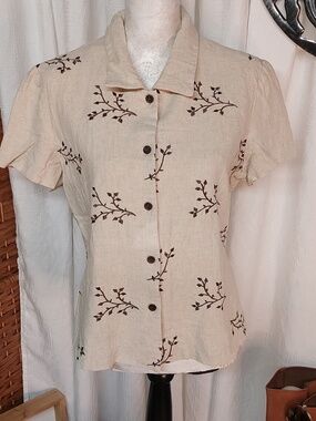 Vintage Botanical Embroidered Linen Button Down, Coastal Nothingness